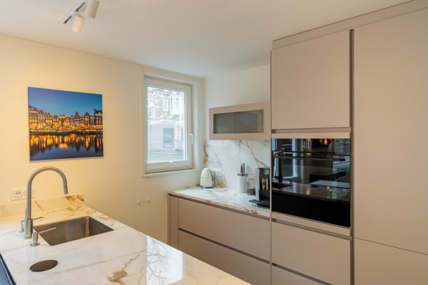 Medium property photo - Stadhouderskade 562, 1073 BB Amsterdam